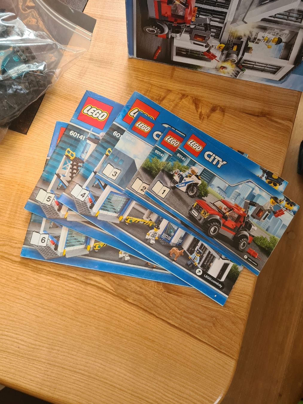 Lego Giocattoli: Lego City Polizeihauptwache 60141 – Usato da Balterswil venduto da bischoftanja 2