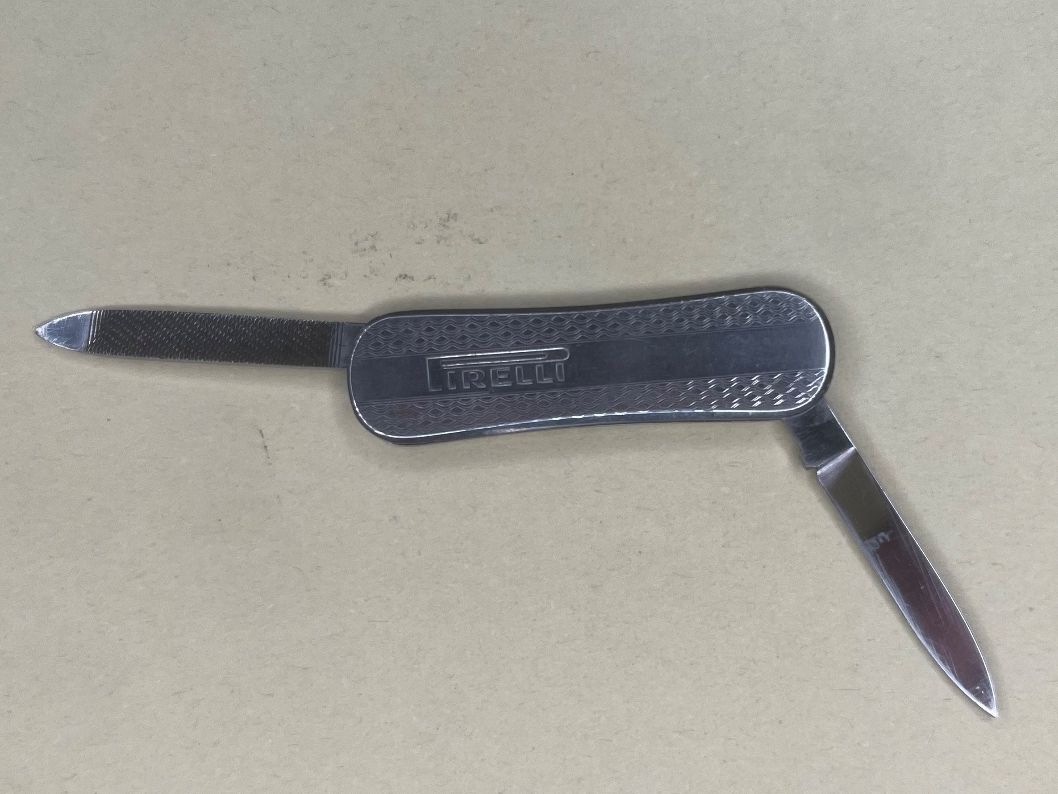 Victorinox Coltelli tascabile: PIRELLI  Werbemesser, klein – Usato da Magden venduto da Hornet2 1