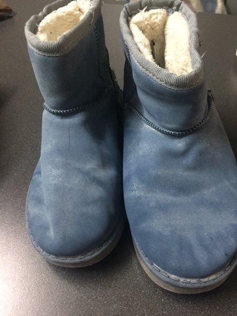 Scarpe per ragazze: Winter Stiefel Grösse 33 – Usato da Emmen venduto da Aribini