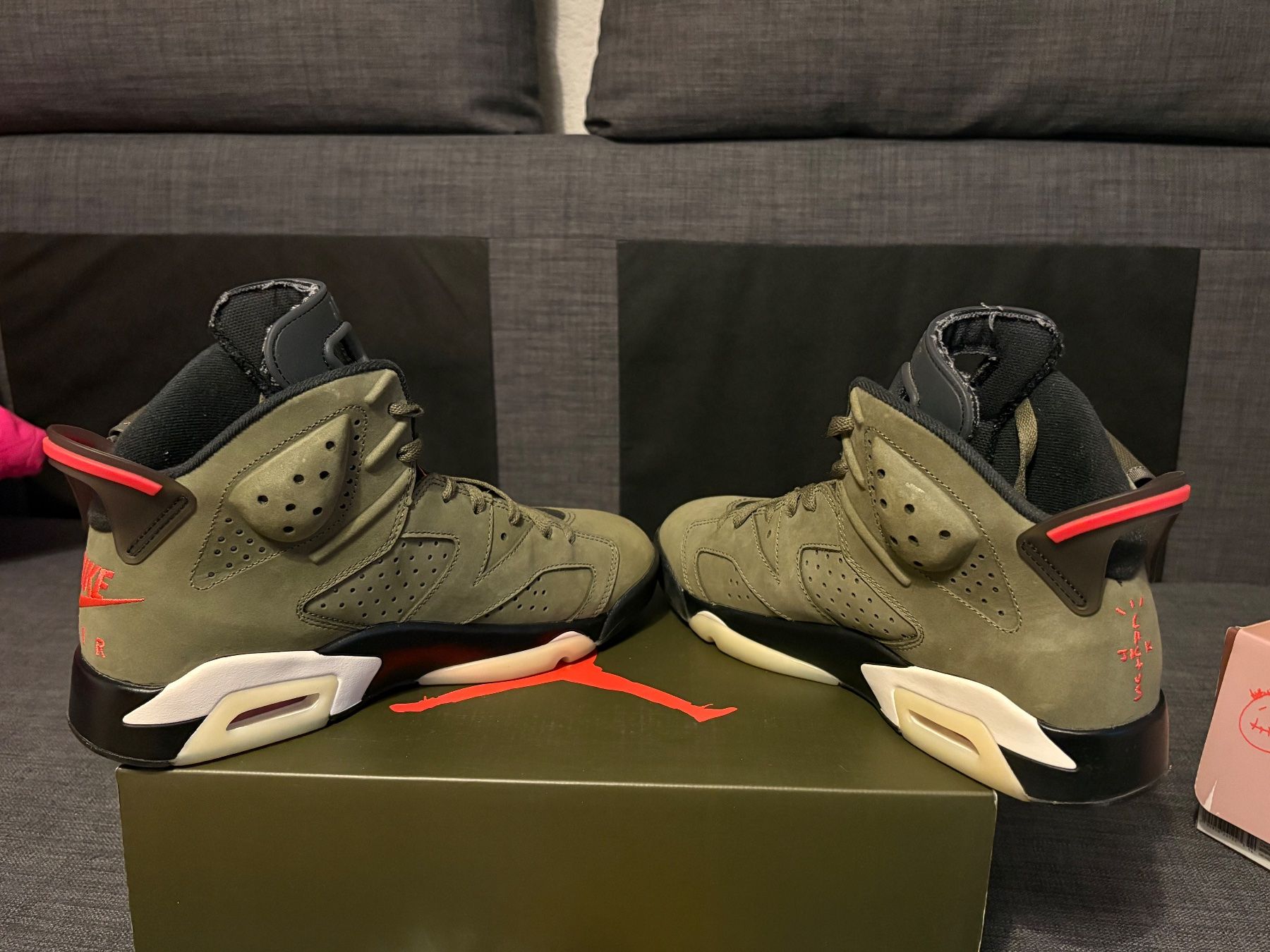 Jordan Scarpe da uomo: Air Jordan 6 x Travis Scott olive – Usato da Wallisellen venduto da ntroulis80 4