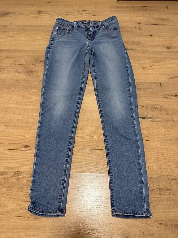 Jeans: Levi's Jeans – Gebraucht aus Muri AG von valeria_bonasso