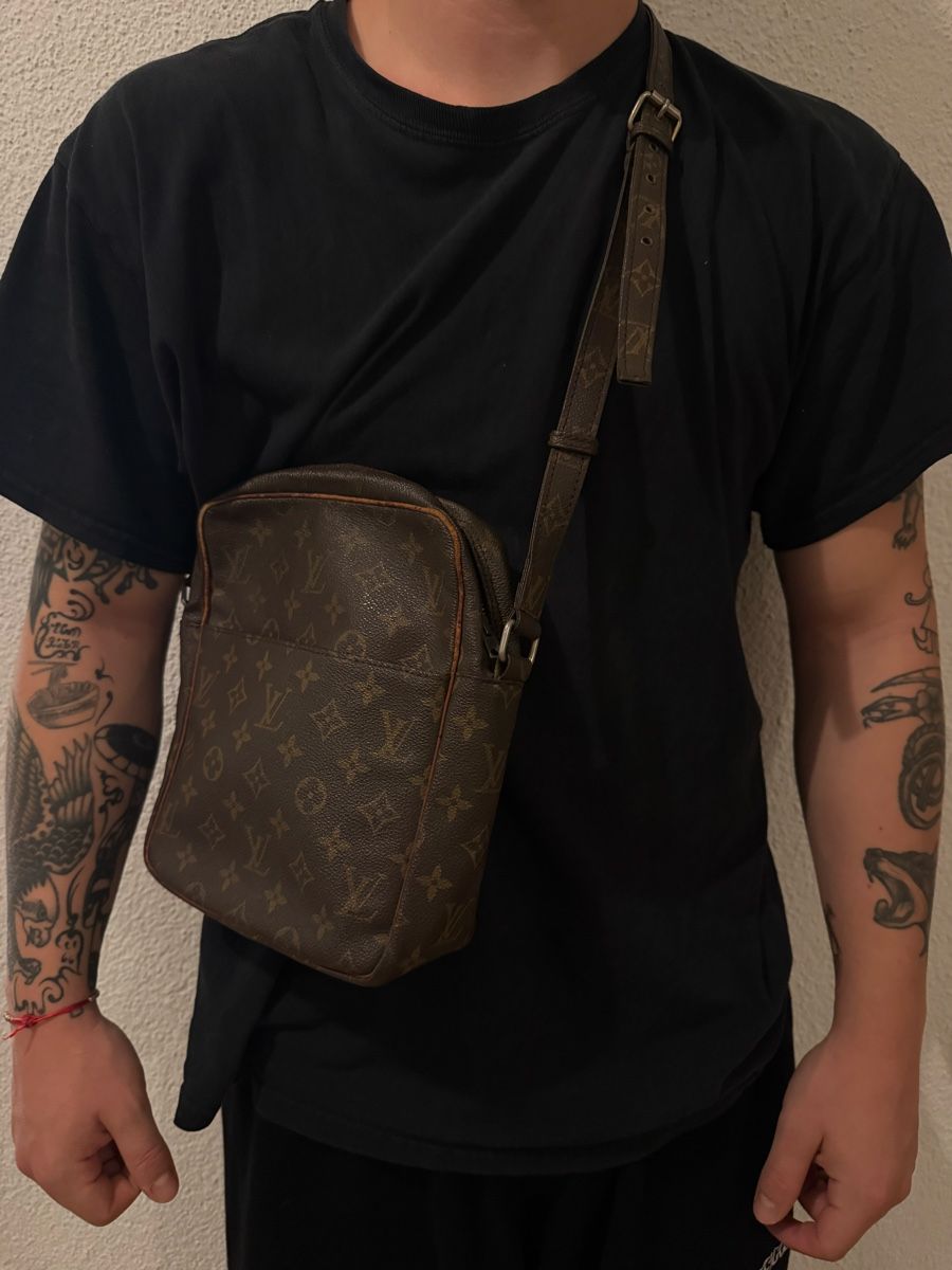 Louis Vuitton Sacs: Louis Vuitton Tasche Monogram Crossbody  – D'occasion à Bern par Ru4Fy