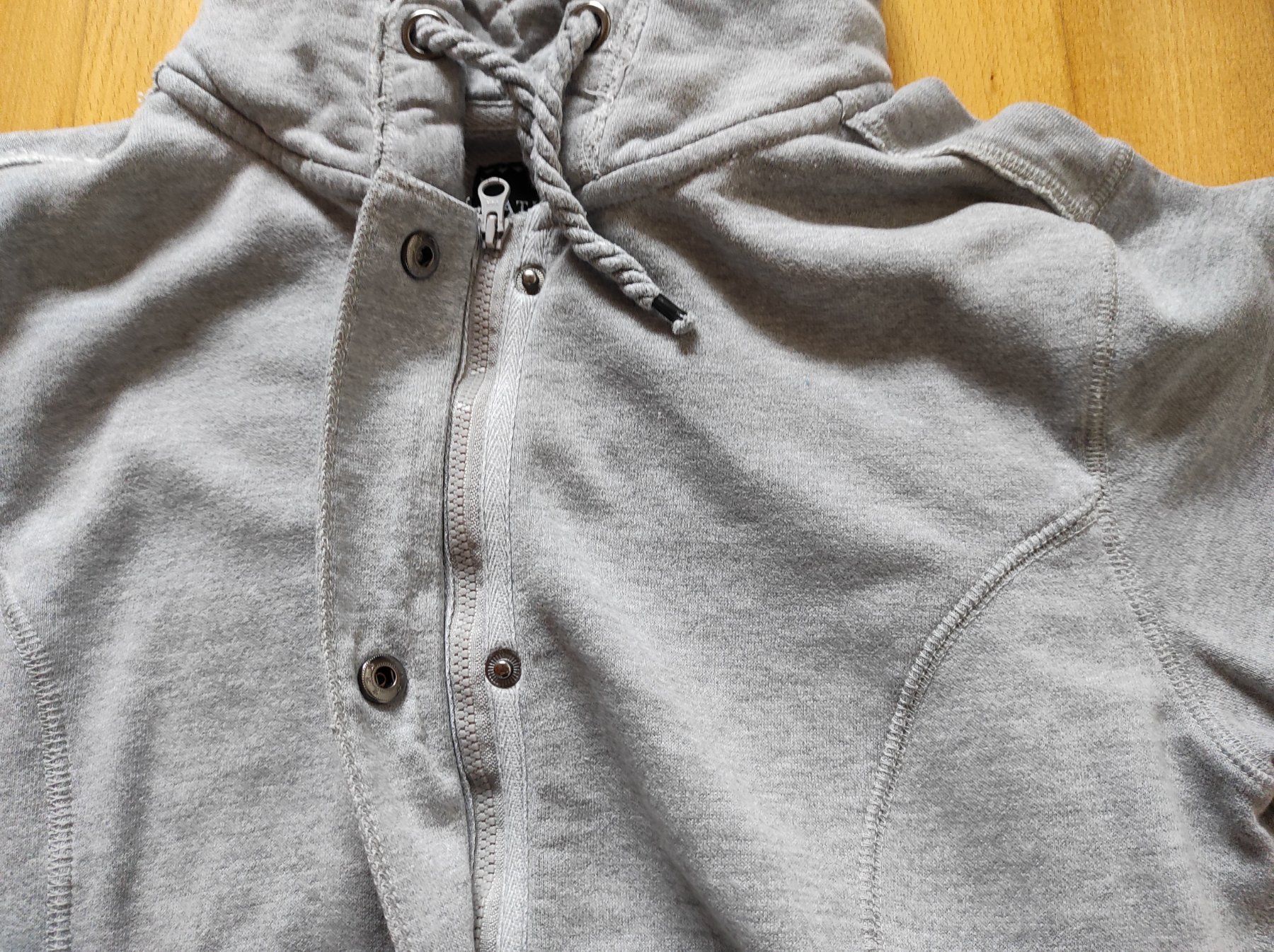 Giacche: Zipjacket von Atugoua – Usato da Effretikon venduto da MarthaK. 2