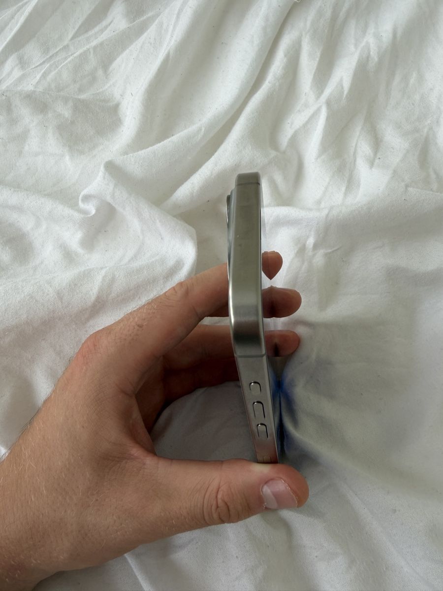 Apple Handys / Smartphones: iPhone 15 Pro Display like new – Gebraucht aus Zillis von elera 5