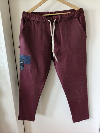 V2: Bequeme, stilvolle Hose, Grösse L, NEU, Made in Italy