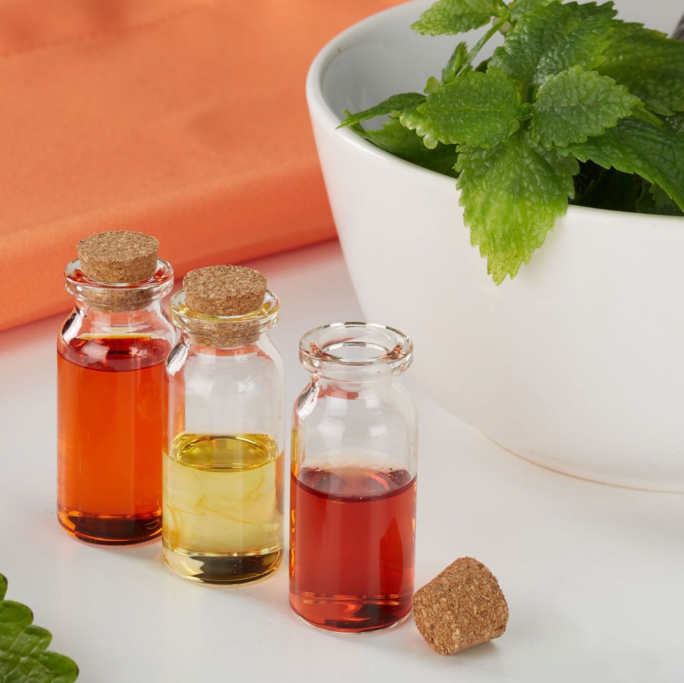 Altro in Stoviglie & Bicchieri: Mini Glasflaschen mit Korken 72er Set – Nuovo e nell'imballaggio originale da Bülach venduto da StoreInShop 1