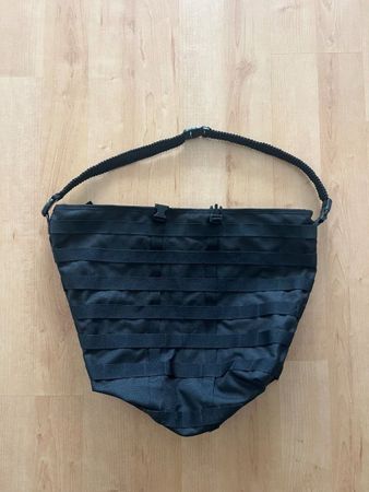 schwarze Nike AF1 Tasche