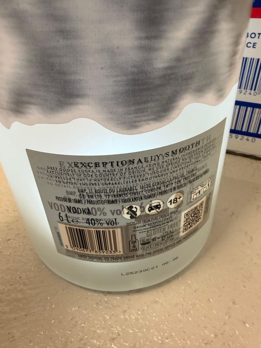Grey Goose Bevande alcoliche: Grey Goose Vodka 6L 40% vol. Originalverpackt – Nuovo e nell'imballaggio originale da Liestal venduto da isa_8y72 2