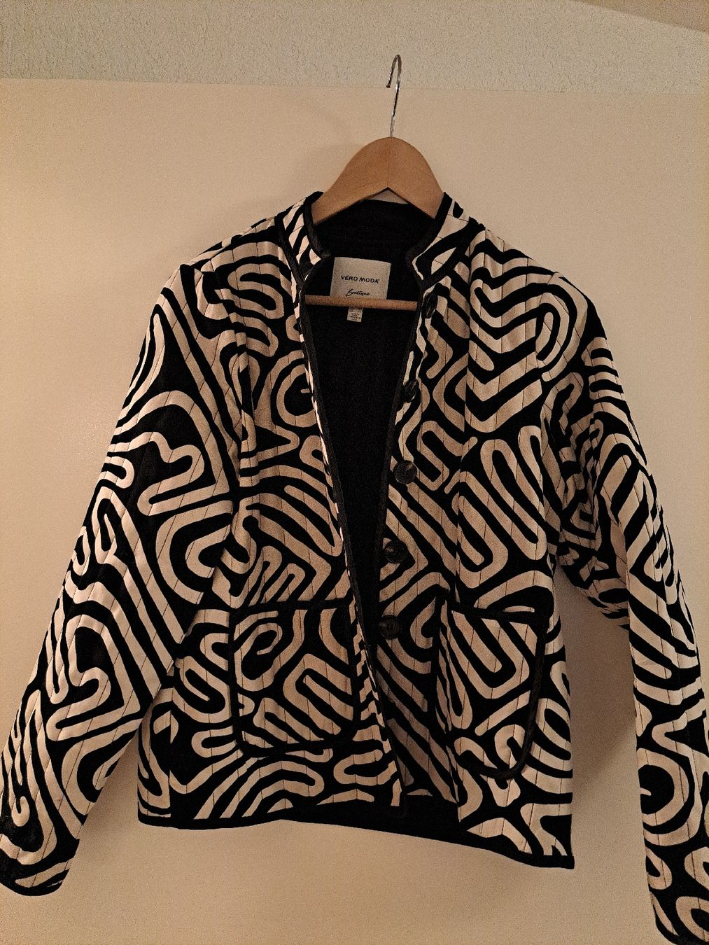 Giacche: Veste VERO MODA taille XS  – Usato da Cortaillod venduto da mwm_qbx8