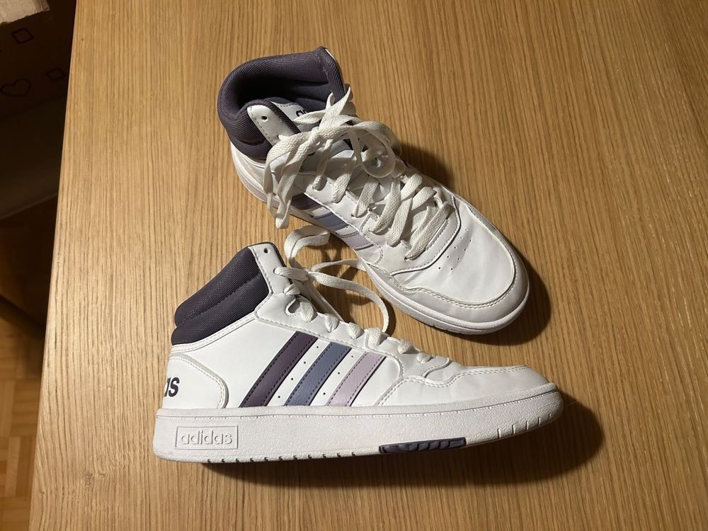 Adidas Scarpe da donna: Adidas Hoops 3.0 Mid Damen Grösse 38 2/3 – Usato da St. Gallen venduto da Simple_user_01