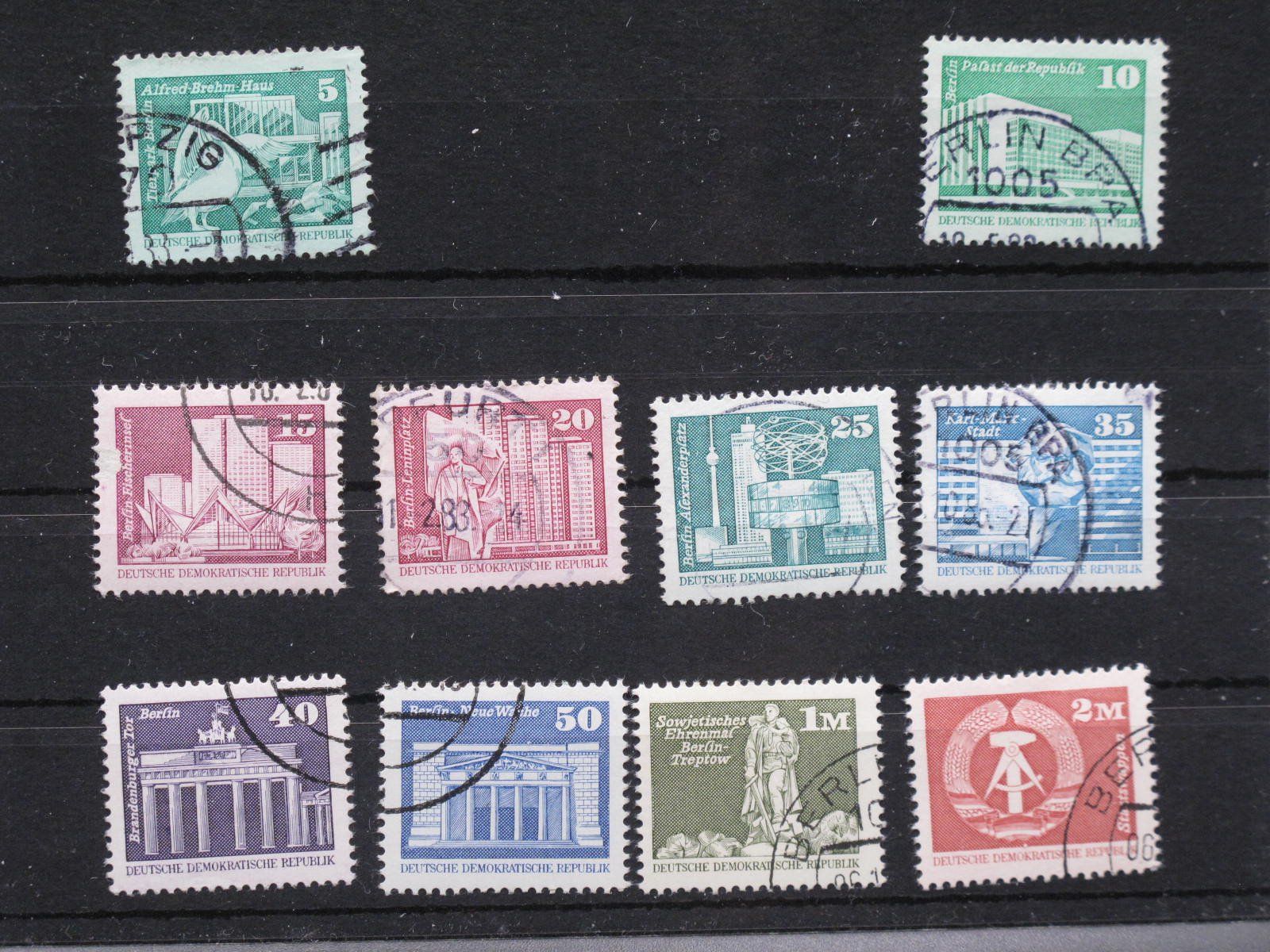 Alle Briefmarken: DDR 1980 Aufbau der DDR Kleinformat gest. – Gebraucht aus Wil SG von fva01