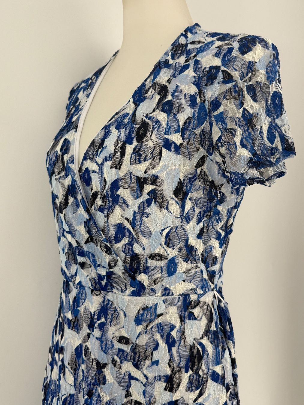 Kleider: Kleid Gr. 42 – Gebraucht aus Auenstein von moin. 2