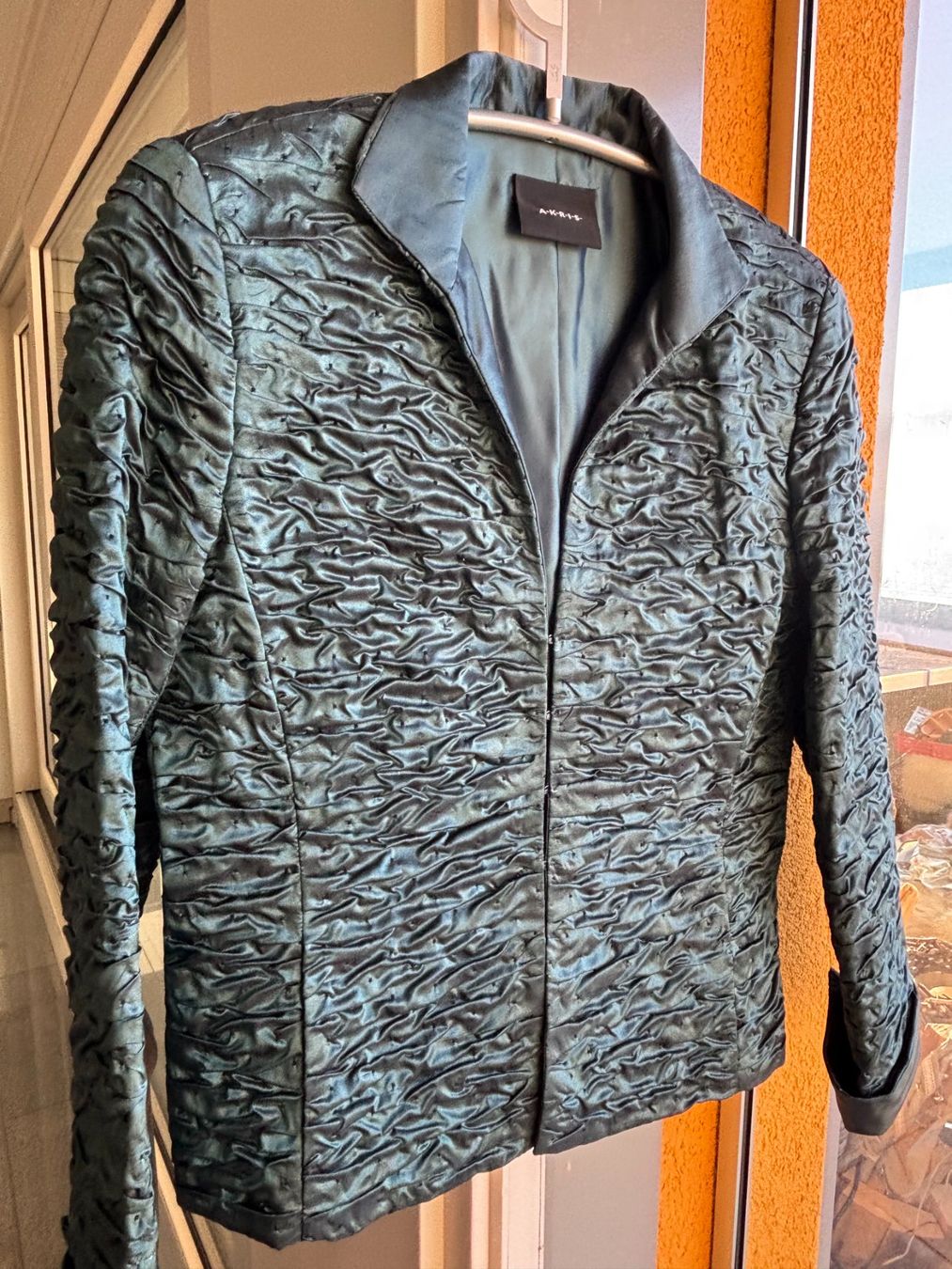Akris Jacken: Akris Jacke Gr. 38, 59% Seide, 41% Polyacryl – Gebraucht aus schmerikon von nicole091 9