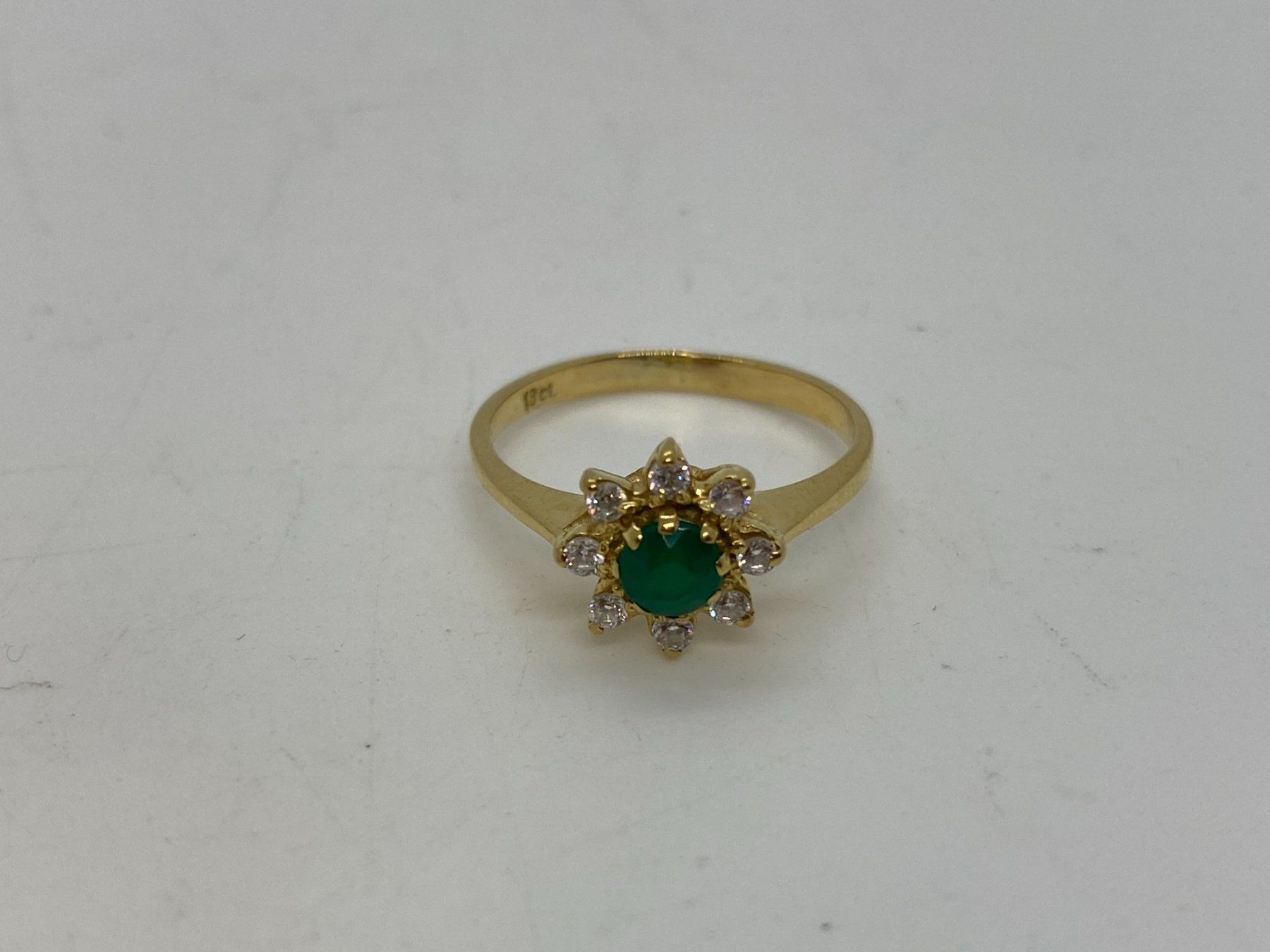 Ringe: GOLD Ring mit grünem Stein 18K / 750 Gr. 50 /// E611  – Gebraucht aus Bern von  6