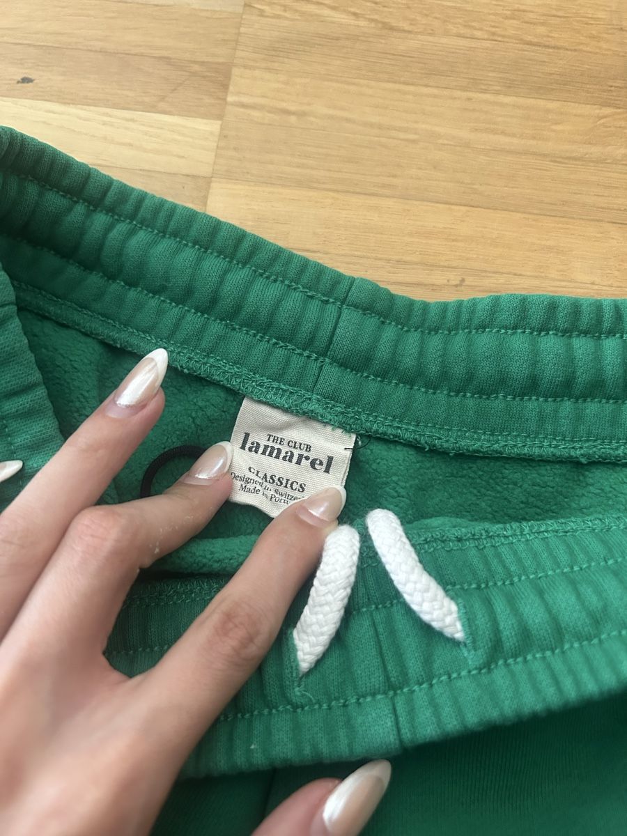 Lamarel Pantaloni: LAMAREL Shorts – Usato da Basel venduto da alinee_sophiee 1