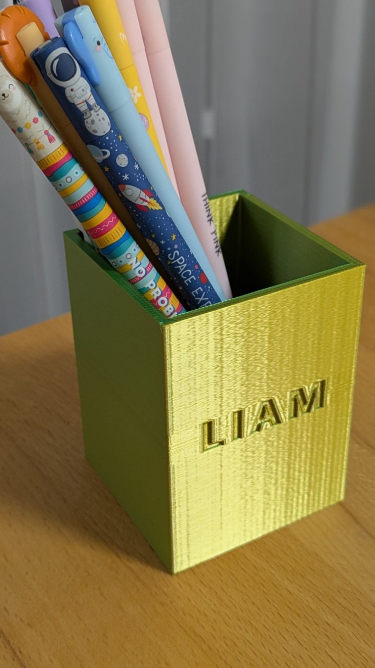 Altro in Scrittura & Disegno: Personalisierter Stiftehalter - LIAM - grün/goldene Farbe – Nuovo e nell'imballaggio originale da Staufen venduto da Fleby84