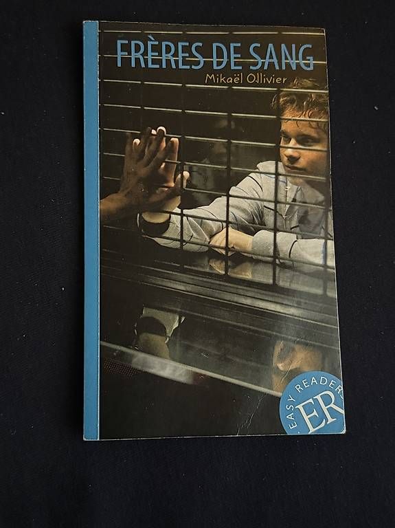 Libri: Frères de sang - Mikaël Olliver – Usato da Schlieren venduto da ads_h6l7