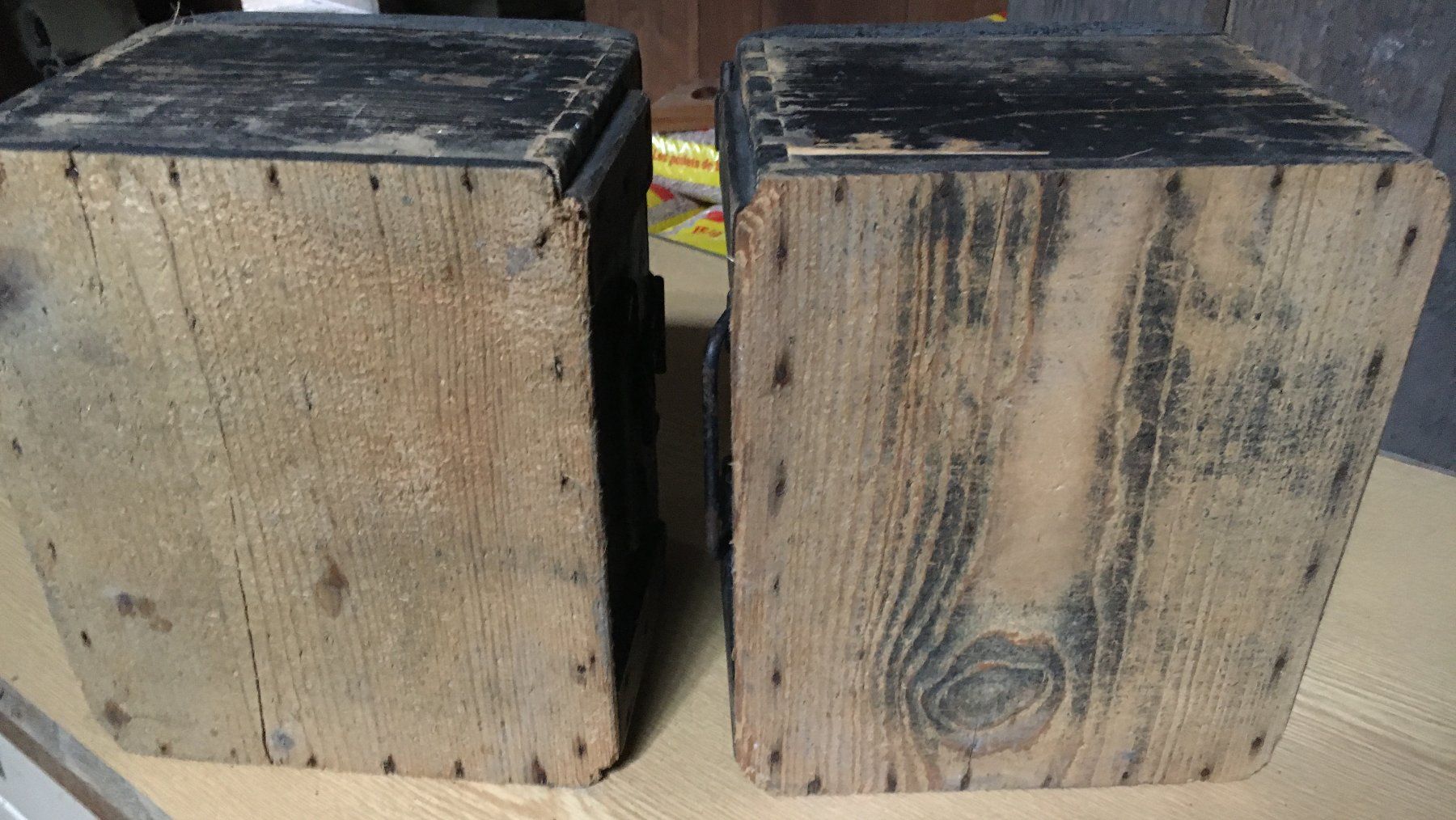 Attrezzatura & Pezzi di ricambio: 2 antike Munitionskisten, Holzkisten – Usato da Luzern venduto da Solanor13 6
