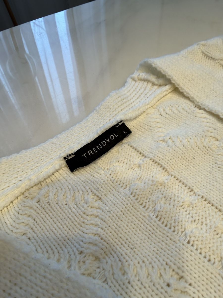 Vestes: TRENDYOL Strickjacke, Grösse L – D'occasion à Wohlen AG par Coco_91 1