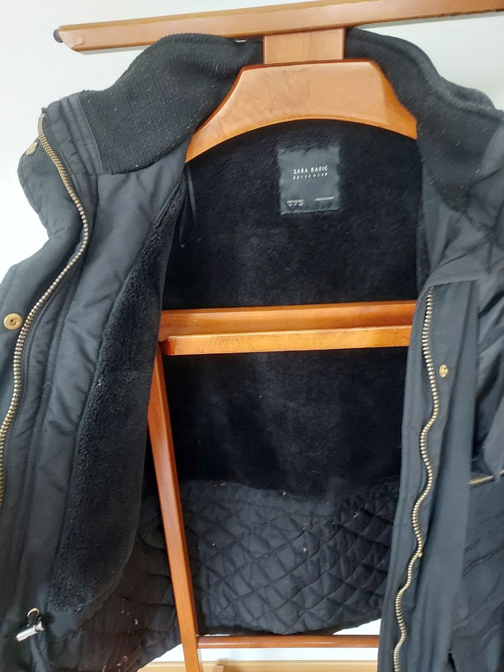 Zara Giacche: Parka Zara Basic noir, doublure chaude, taille M – Usato da Lausanne venduto da Kitty_Friperie 4