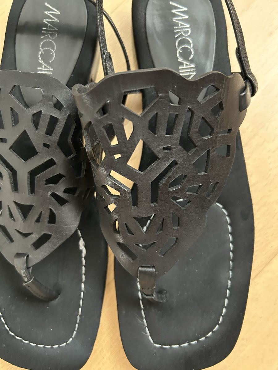 Marc Cain Scarpe da donna: Sandale Flip-Flop schwarz Marc Cain Gr. 39 – Usato da Reinach BL venduto da meinstil 1
