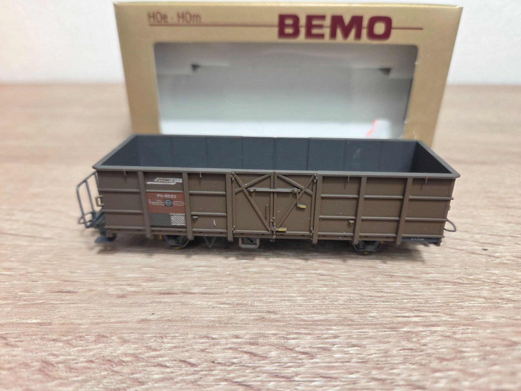 Bemo Modellini di ferrovie: Bemo 2255 173 Güterwagen RhB H0m – Usato da St-Aubin-Sauges venduto da Lo_Go