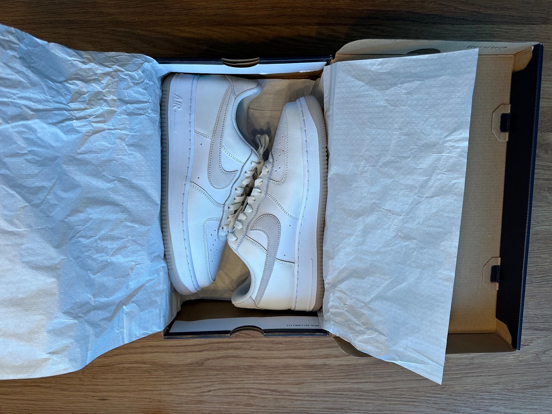 Nike Scarpe da uomo: Nike Air Force 1 LV8 white/phantom-summit white 42 – Usato da Allschwil venduto da Blumergg