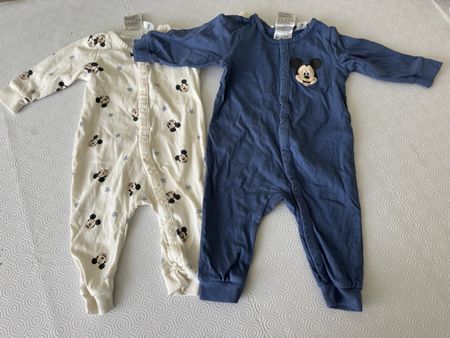 2 Baby Schlafanzüge Disney Mickey Maus neuwertig