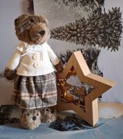 TEDDY STETHOSKOP GIRL MIT BELEUCHTETEM HOLZSTERN