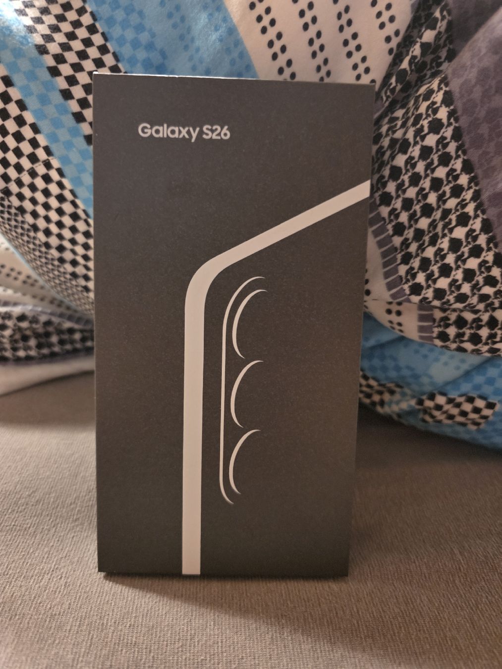 Samsung Portables: Samsung Galaxy S26 – Neuf avec emballage d'origine à Wettingen par Alidapi