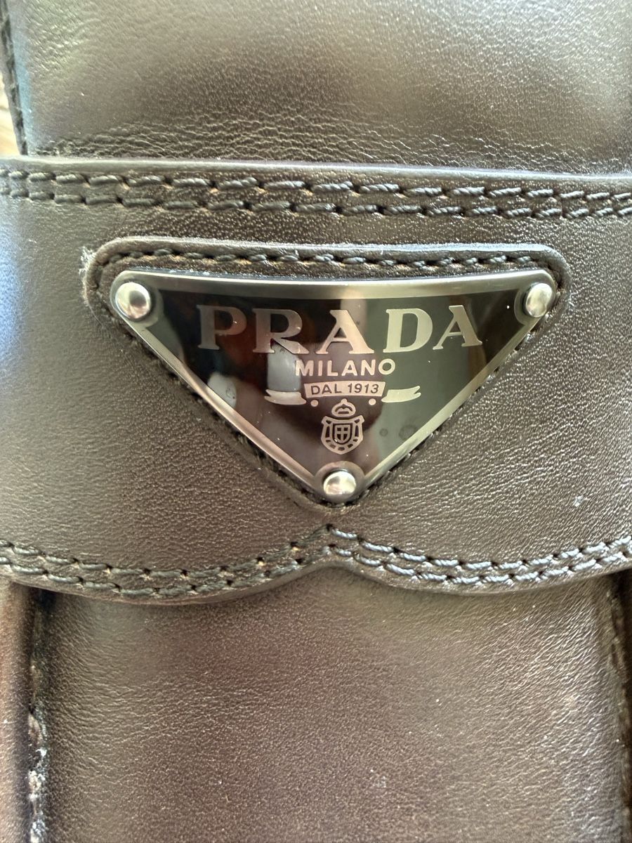 Prada Scarpe da uomo: Prada Herren Loafers wie neu IT42 – Usato da Wettswil venduto da MariaTeRivera 1
