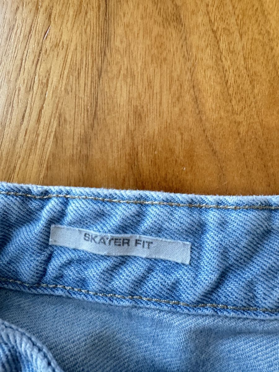 Pull&Bear Jeans: Pull&Bear Skater Fit Jeans – Hellblau – Usato da Alterswil FR venduto da nic_p5mn 2