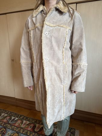 Stylischer Wildledermantel Grösse M