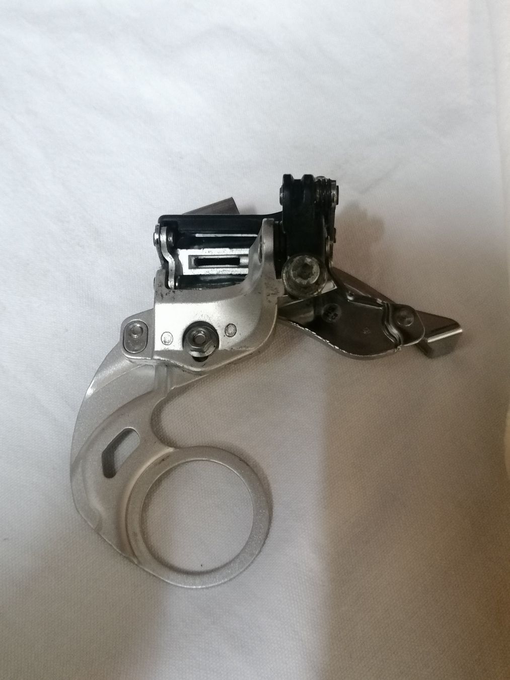Shimano Pezzi di ricambio: Shimano XT Umwerfer E-Type FD-M760 – Usato da Lausanne venduto da Frankenstein 1