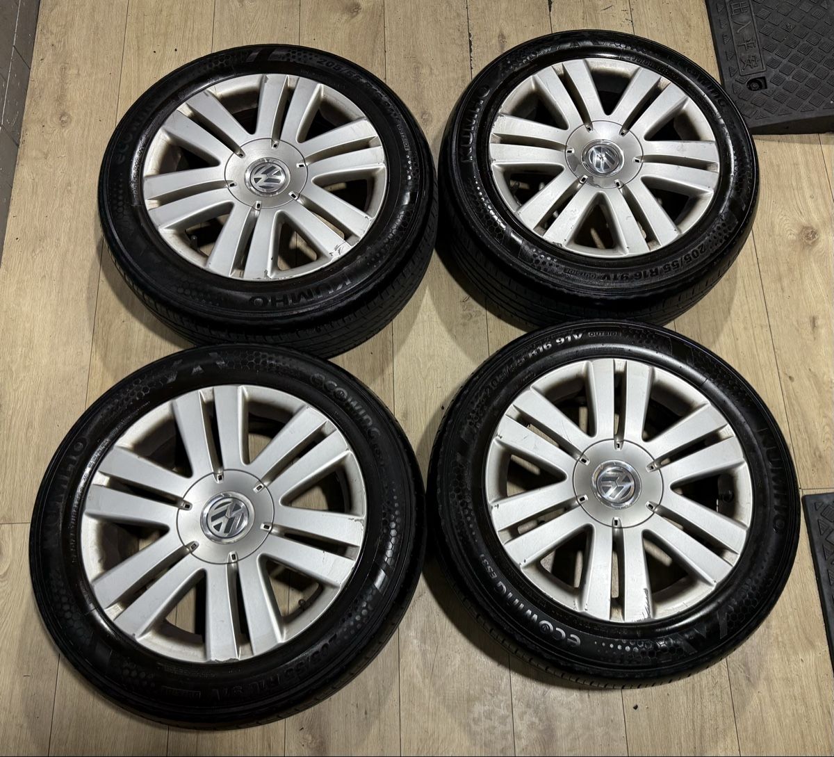 Pneumatici & Ruote complete: Vw 16 Zoll – Usato da Gisikon venduto da SKR-F10 3
