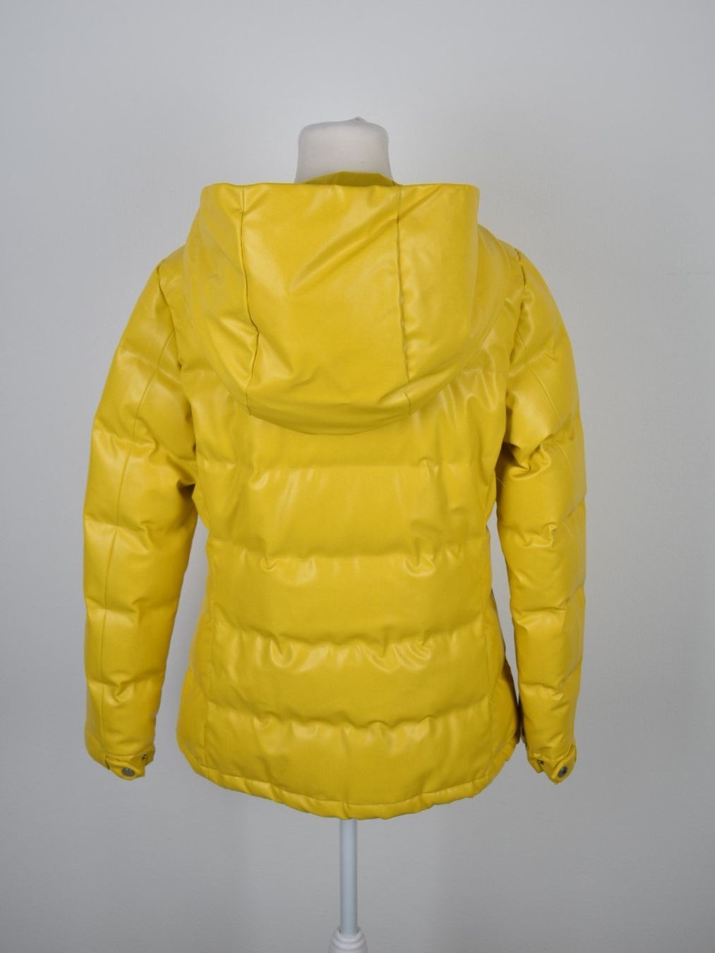 Prada Jacken: Prada Daunenjacke Gr.36/38 (44) – Neu (gemäss Beschreibung) aus Nürensdorf von 2ND_STORY 3