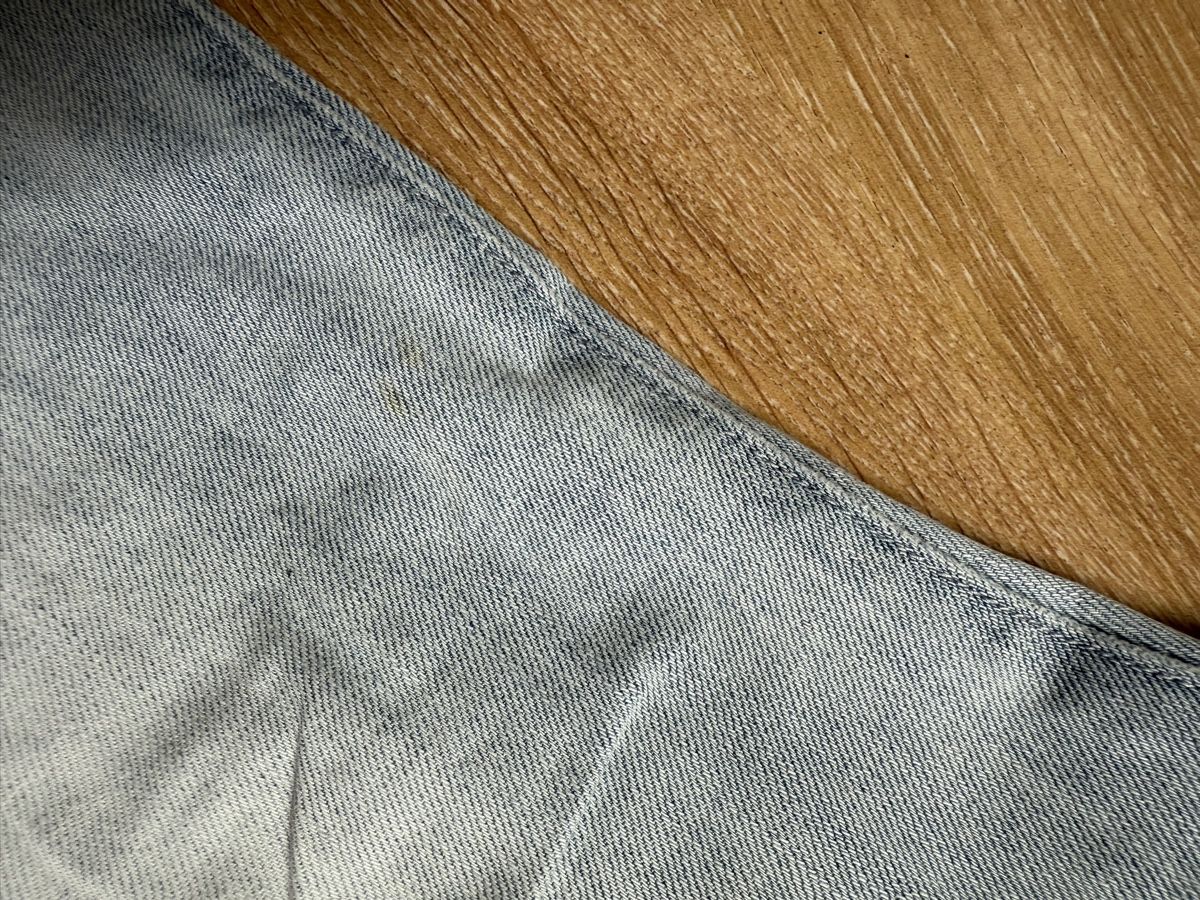 C&A Jeans: Jeans bleu clair straight fit C&A, t.33/32 – Usato da Tavannes venduto da Thriftshop 5