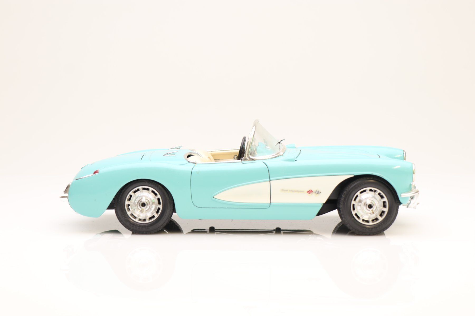 Chevrolet Modellautos: Burago Chevrolet Modellauto 1/18 – Gebraucht aus Ried (Muotathal) von Modellbahn.swiss 1