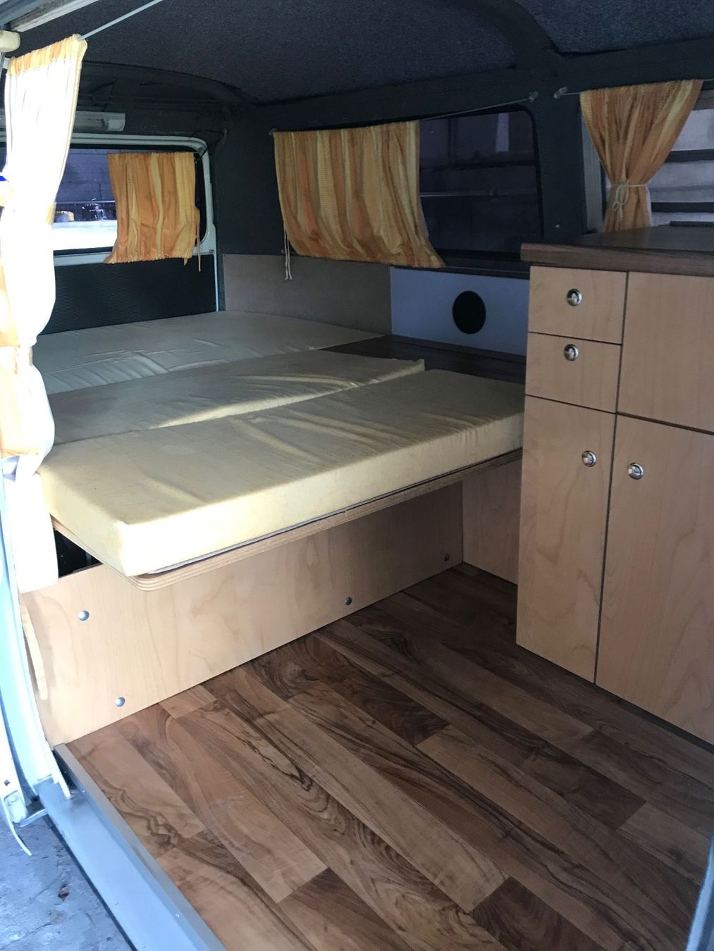 VW Automobili: VW Bus T2b – Usato da Aathal-Seegräben venduto da Kirli-Trax 7