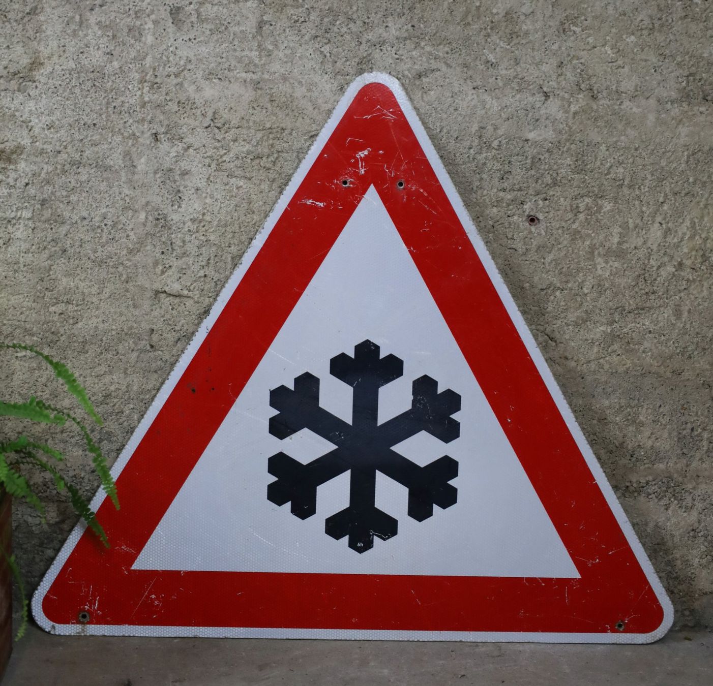 Insegne: Verkehrsschild "Glätte, Schnee, Eisglätte" Schneeflocke – Usato da Birrwil venduto da brandschatz_birrwil 1