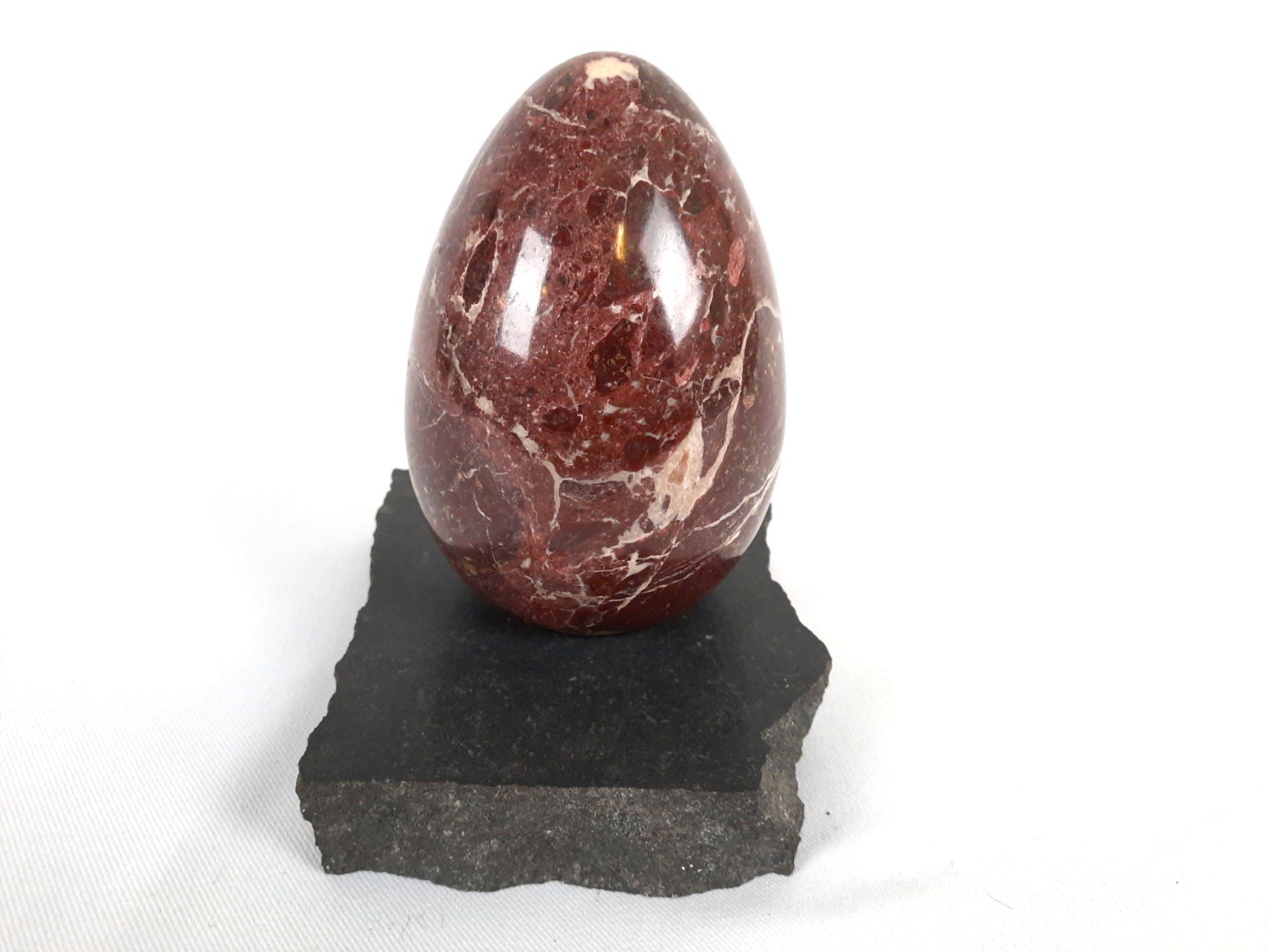 Mineralien & Heilsteine: Ei in Braun/Roter Marmor Optik – Gebraucht aus Beinwil am See von Restwert_Beinwil 2