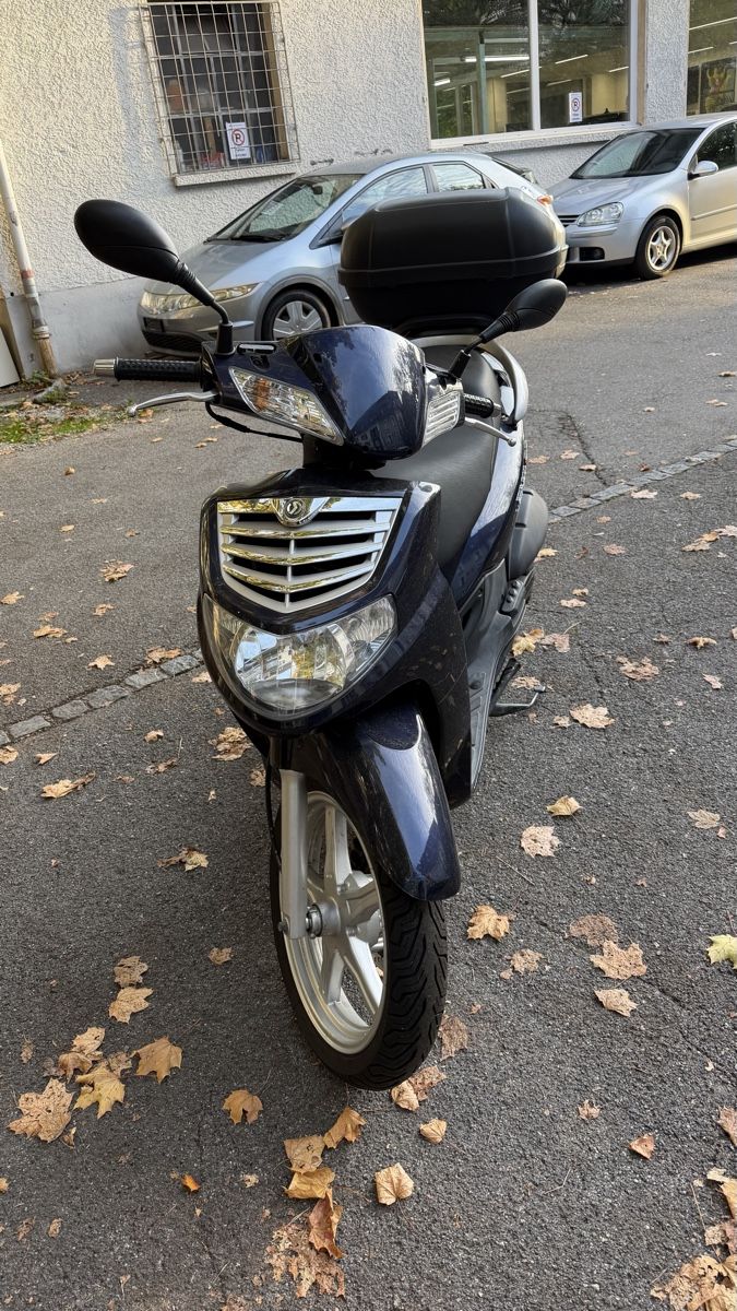 Sym Scooters: Sym HD 200 MFK 10.2025 – D'occasion à Bern par Canale1978