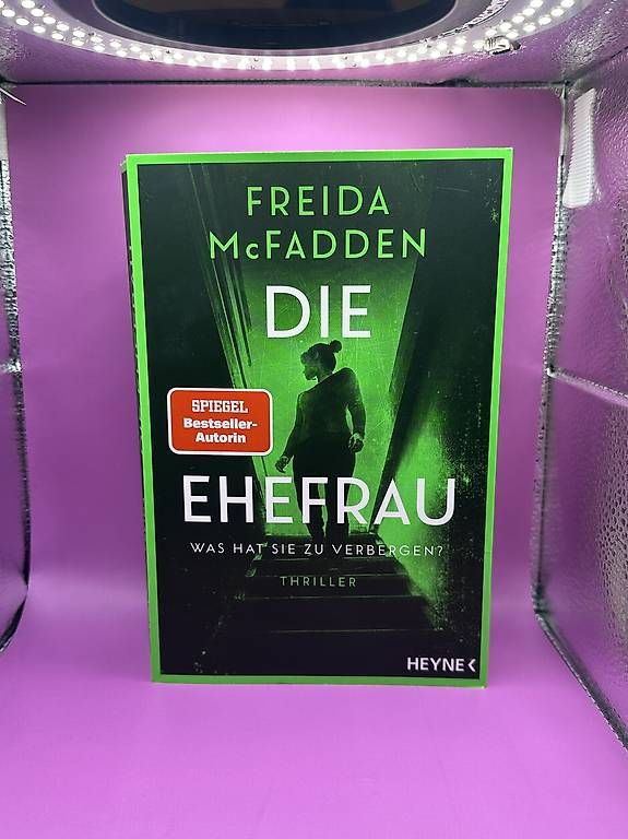 Bücher: Freida McFadden - Die Ehefrau – Gebraucht aus Olten von Julia.Ramona