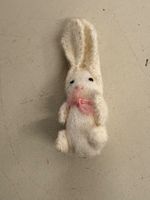 Puppenstube - Miniatur-Häschen, weiss, handarbeit, 3,5 cm h