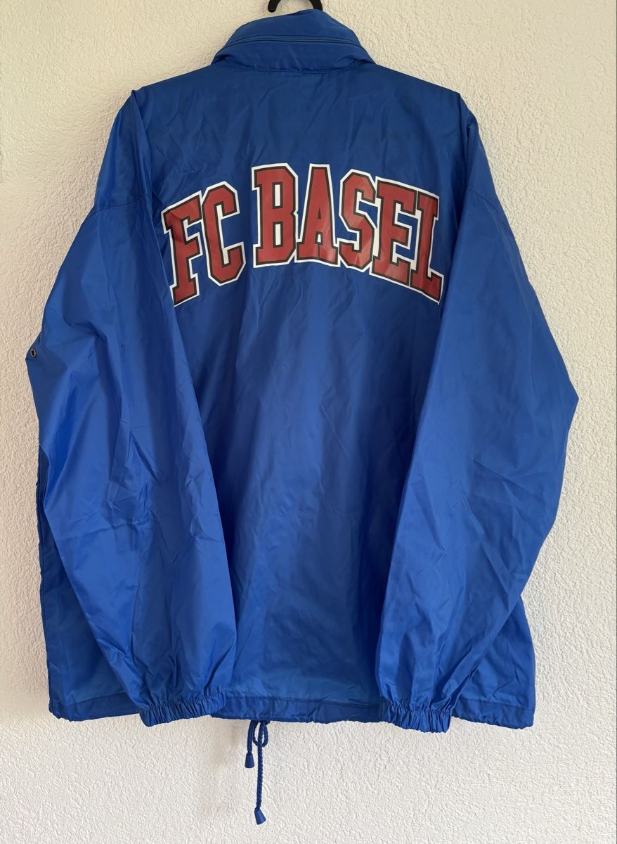 FC Basel Giacche: FC Basel Regenjacke Jacke – Usato da Münchenstein venduto da Casstore 1
