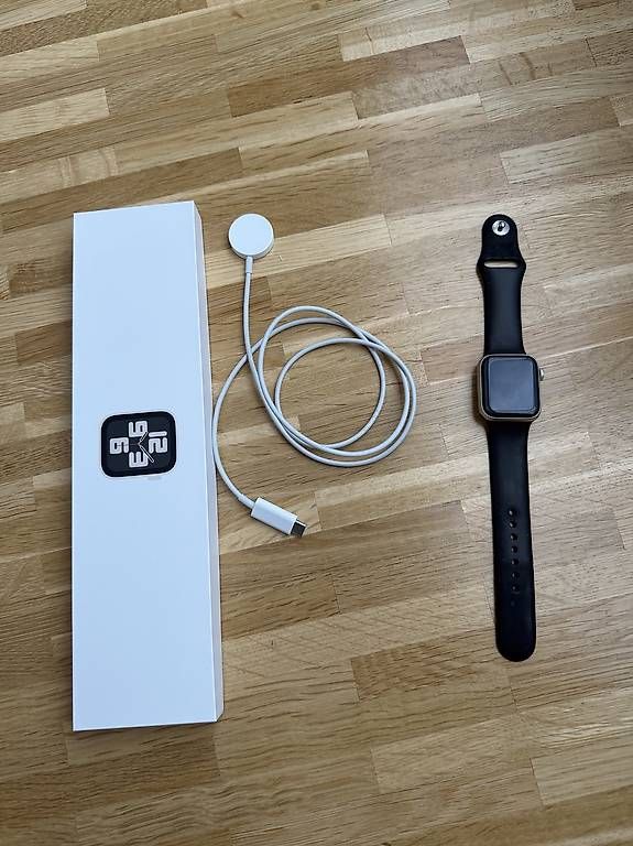 Smartwatch: Apple Watch SE (GPS) 2. Generation  – Usato da Muttenz venduto da sil_9rmc