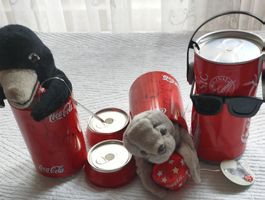 Coca Cola Dosen mit Kuscheltier