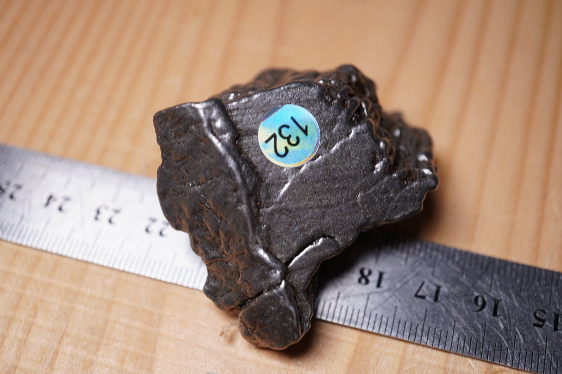 Minerali & Pietre curative: Meteorit  Campo del Cielo    142g    XL   Eisenmeteorit – Nuovo e nell'imballaggio originale da Eschenbach SG venduto da topstone