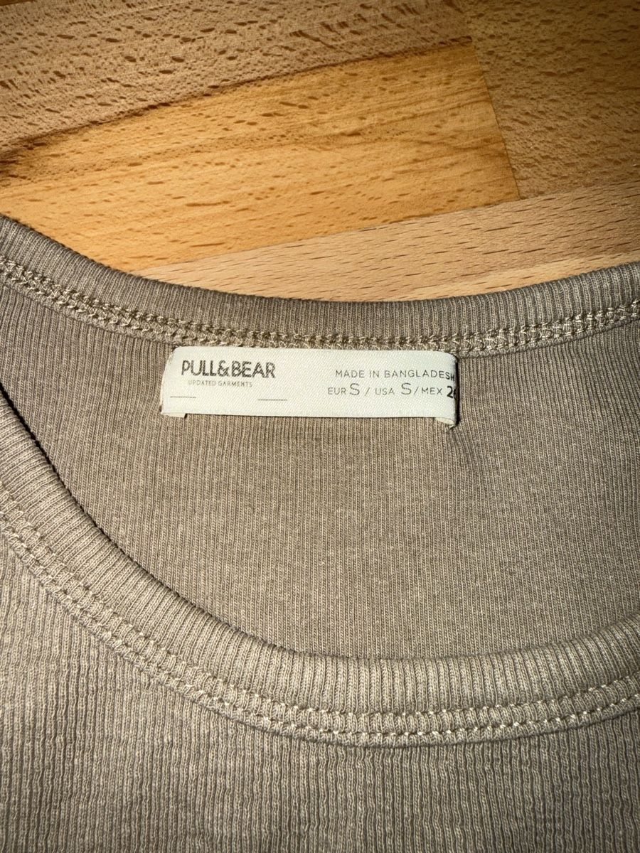 Pull&Bear Top: Top Pull&Bear – Nuovo (secondo la descrizione) da Fontainemelon venduto da erin.blm 2
