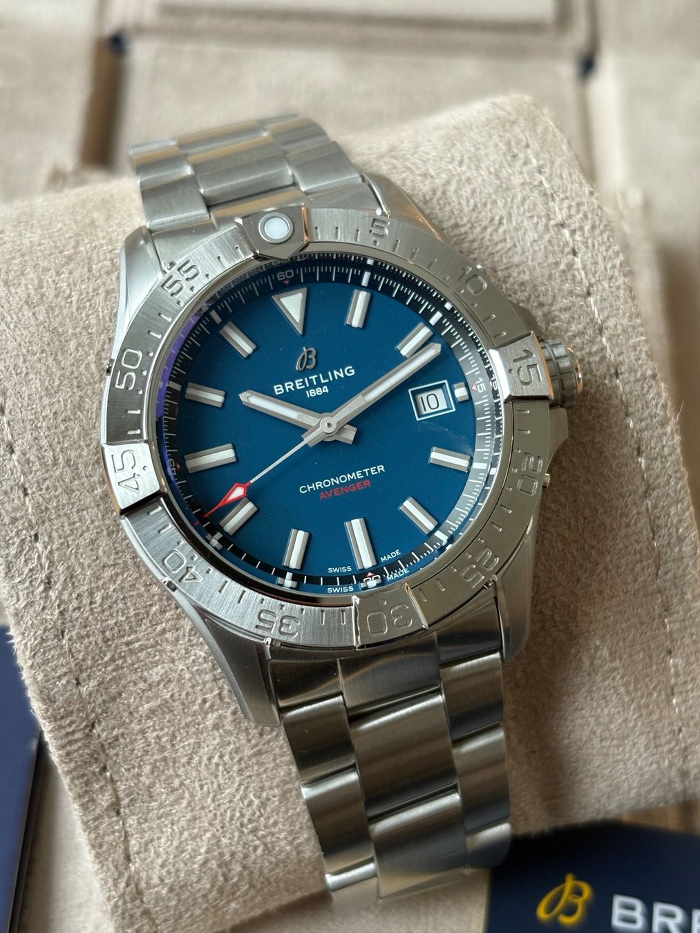 Breitling Uhren: BREITLING Avenger Automatic 42 Fullset – Neu (gemäss Beschreibung) aus Birsfelden von Mynos 4